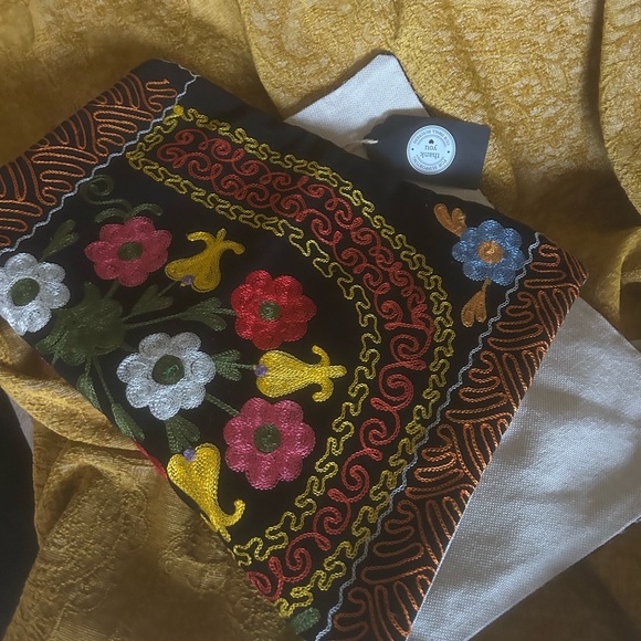 Fabulous Embroidered Pillow Cover, Bright Multicolor & Black Velvet. 15.5 x 25.5 - Picture 2 of 9